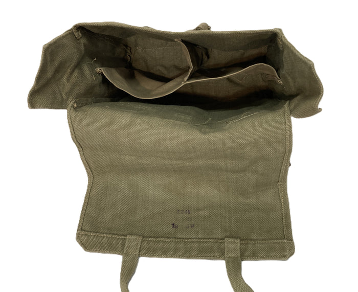 Belgian Army P37 Haversack – Light Green Post-WWII Canvas Surplus, 3-Compartment