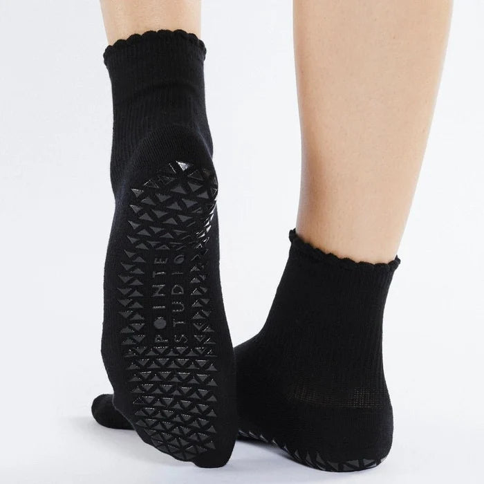 Happy Ankle Grip Socks for Pilates & Yoga - Black
