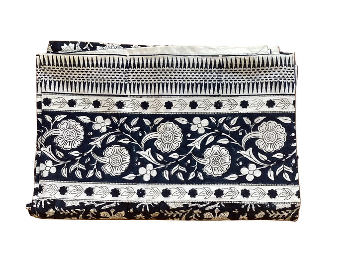 Indy Home Block Printed Tablecloth & Napkin Set
