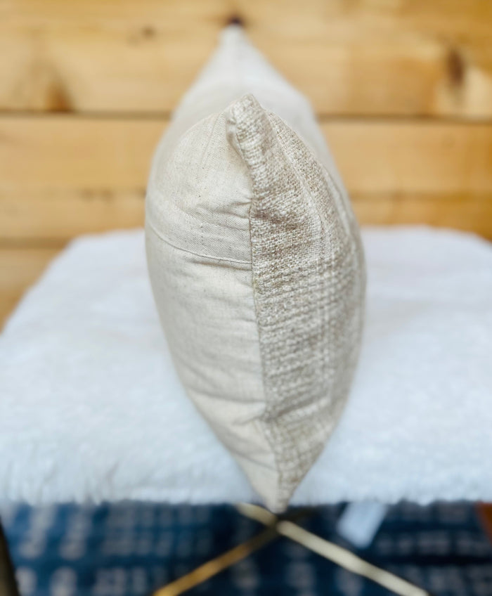 Loma Lumbar Pillow