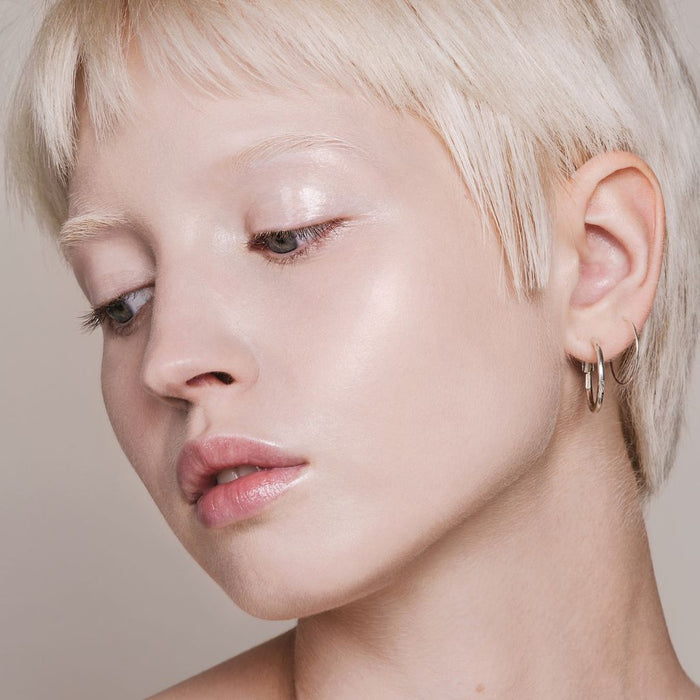 Madara Skin Equal Soft Glow Foundation Meikkivoide 30ml - Porcelain