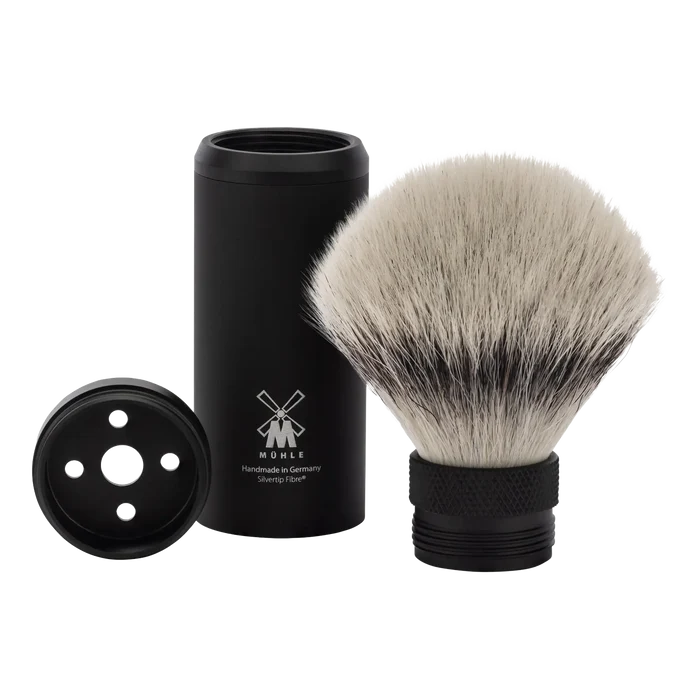 Mühle Silvertip Fibre reisebarberkost i svart metall med løsnet børstehode og separat lokk