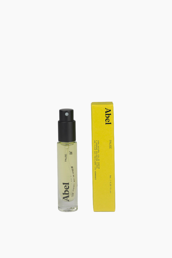 Pause | A Woody, Textured Floral