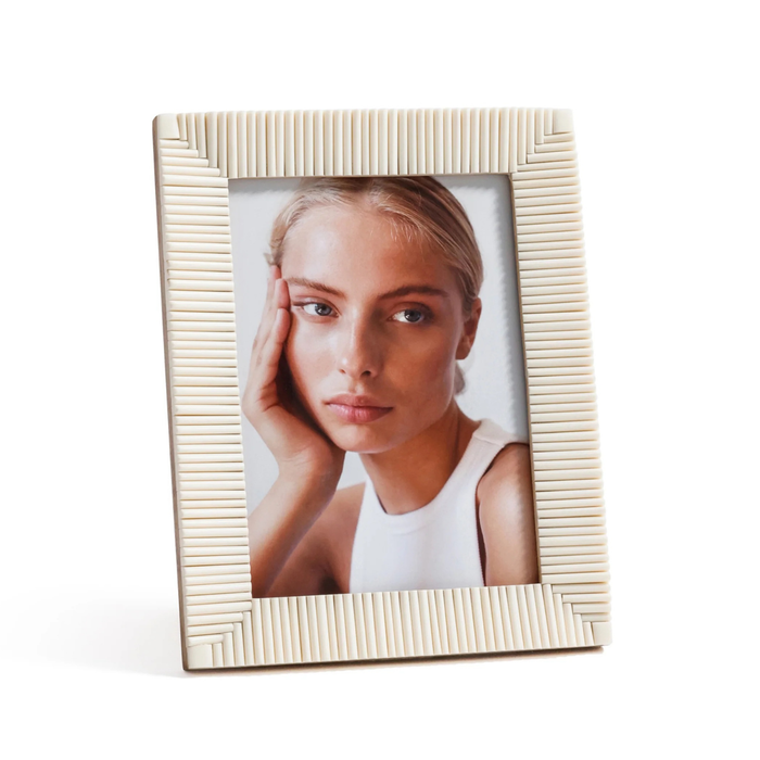 Ribbed Resin Photo Frame