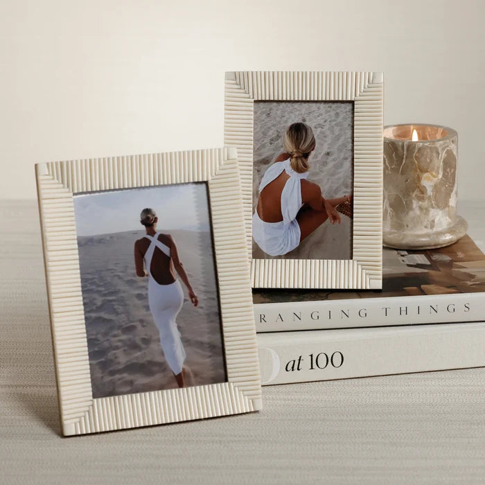 Ribbed Resin Photo Frame